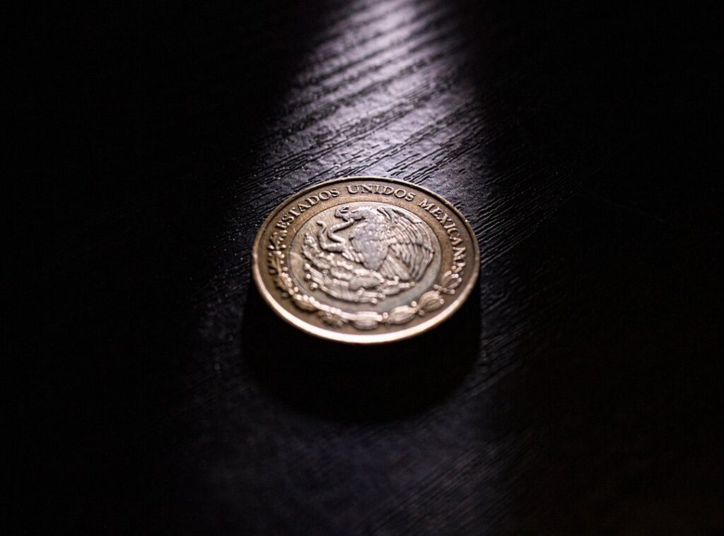 25.000 pesos mexicanos a chilenos